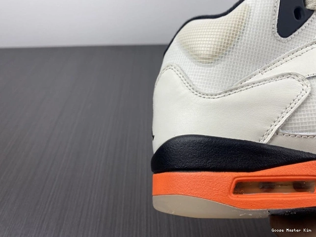 Orange Jordan DC1060-100 5 Retro Total 0724